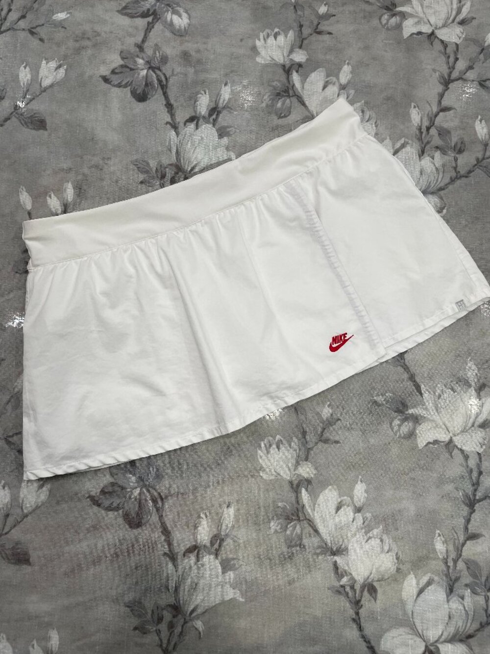 Nike Dri-FIT White Tennis Skort Skirt Built-In Shorts Women’s XL Athleisure